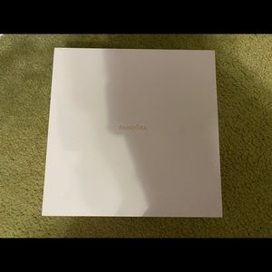 *NEGOTIATE * selling large pandora box